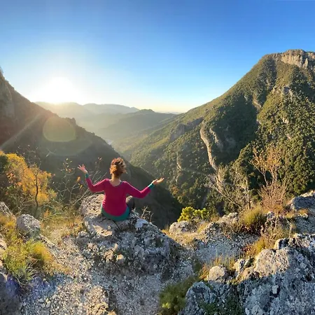 The House In The Village 게스트하우스