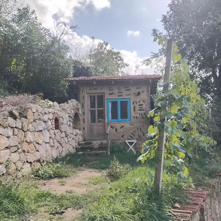 게스트하우스 The House In The Village