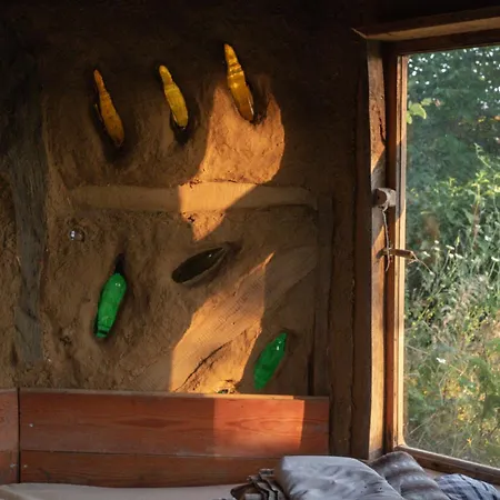 Penzion The House In The Village Pellumbas