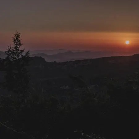 The House In The Village * Pellumbas