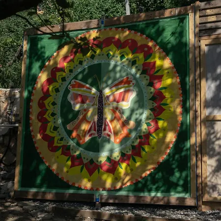 Affittacamere The House In The Village Pellumbas