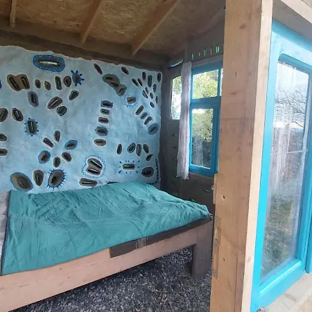 The House In The Village Penzion Pellumbas