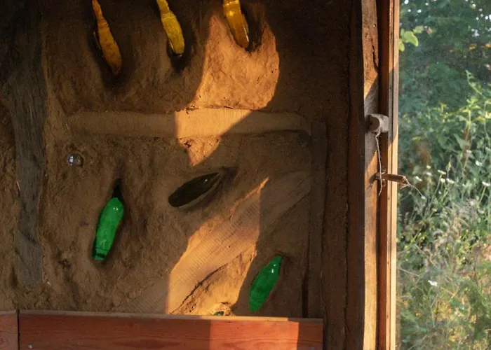 Gasthuis The House In The Village Pellumbas