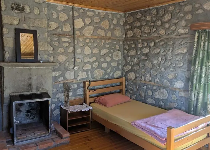 The House In The Village Gasthuis Pellumbas